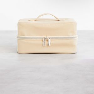 NWOT Beis Hanging Cosmetic Case